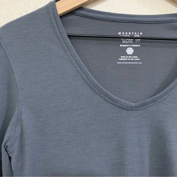 MOUNTAIN HARDWEAR Top Women’s S/P Blue V-Neck Long Sleeve Stretch Base Layer. - Picture 3 of 11